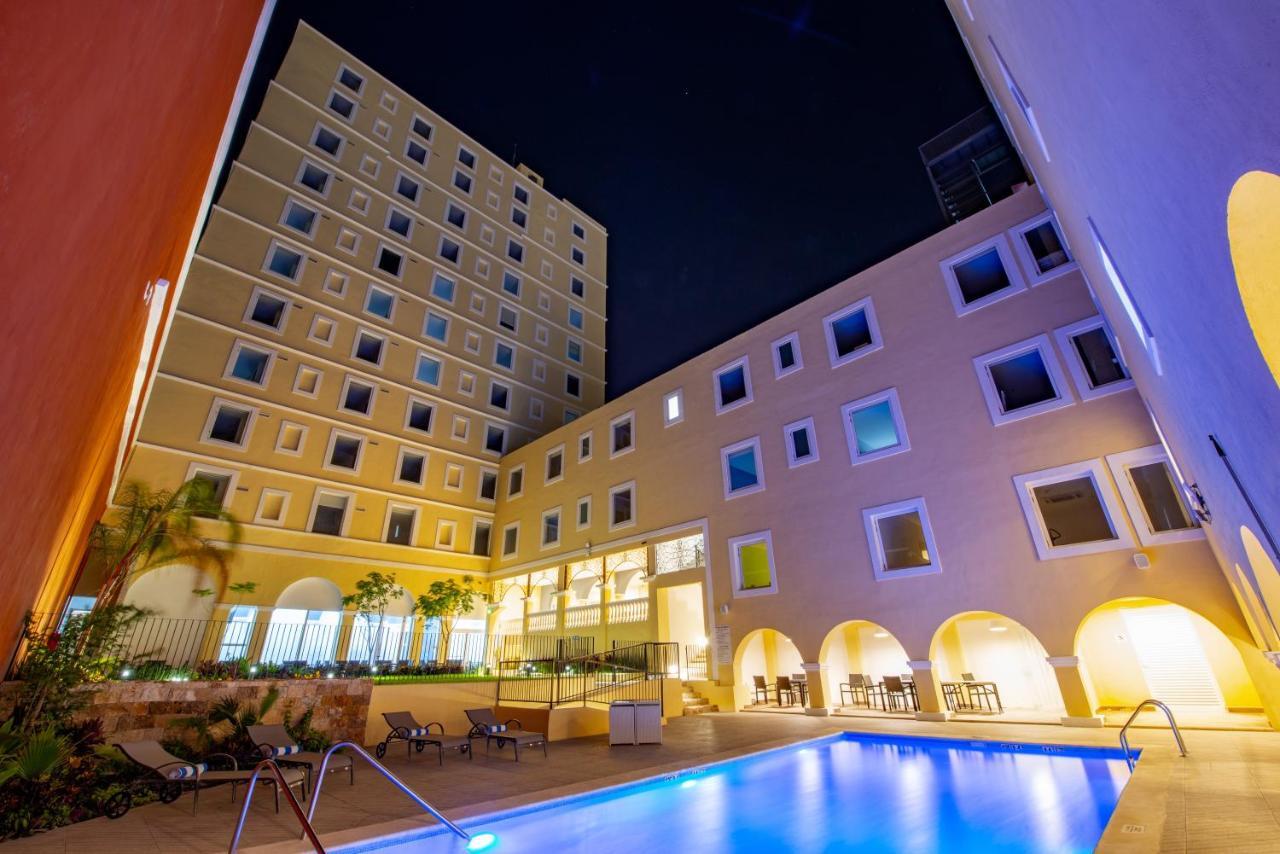 Holiday Inn Express Merida Centro By Ihg Екстер'єр фото